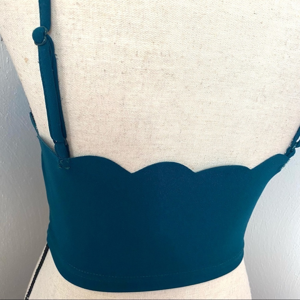 Shein Scalloped Edge Crop Camisole.  Green  Sz S - Picture 4 of 10